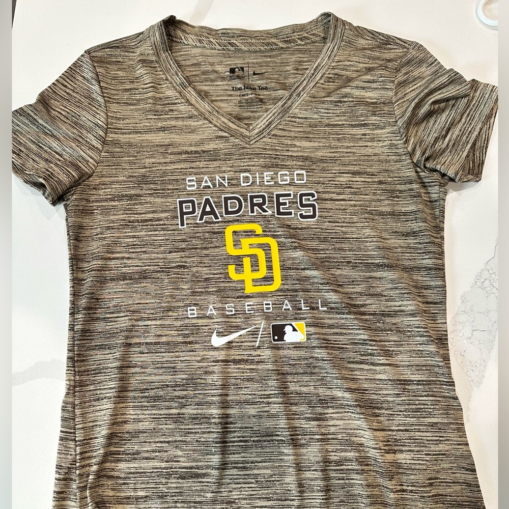 Nike San Diego Padres women’s shirt